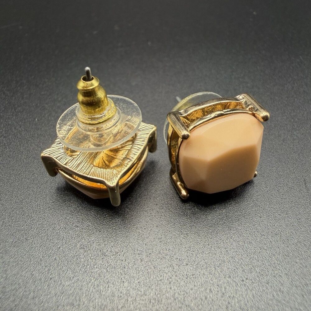 VTG Cube Peach Faceted Lucite Stud Earrings w/ Gold Tone Prong Setting And Post